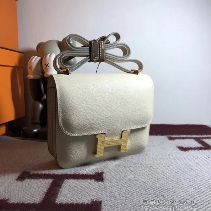 HERMES愛馬仕 空姐包 constance 奶昔白 EPSOM 18cm 金扣扣 銀扣扣 蠟線縫製 單肩斜挎包  Ama1471